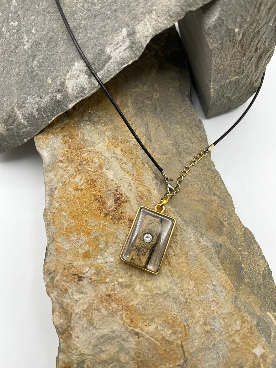 Collana Ossidiana con ricamo  di Langa